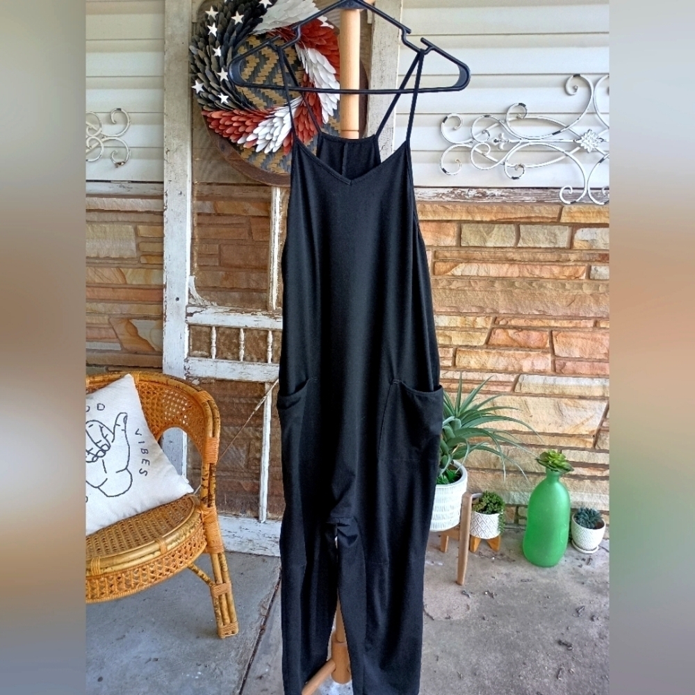 Black Sleeveless Jumpsuit/Romper with Pockets_Small